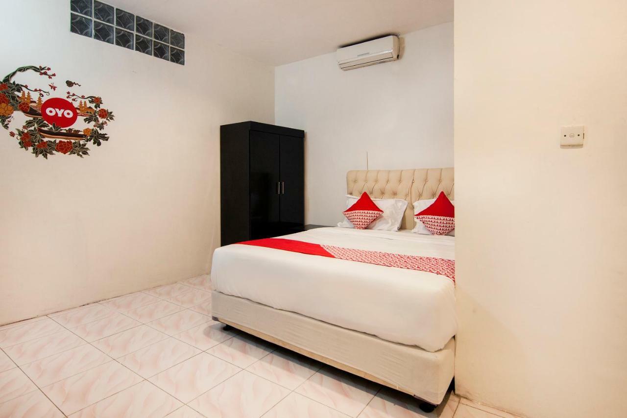 Oyo 529 Hotel Paninda Medan Dış mekan fotoğraf