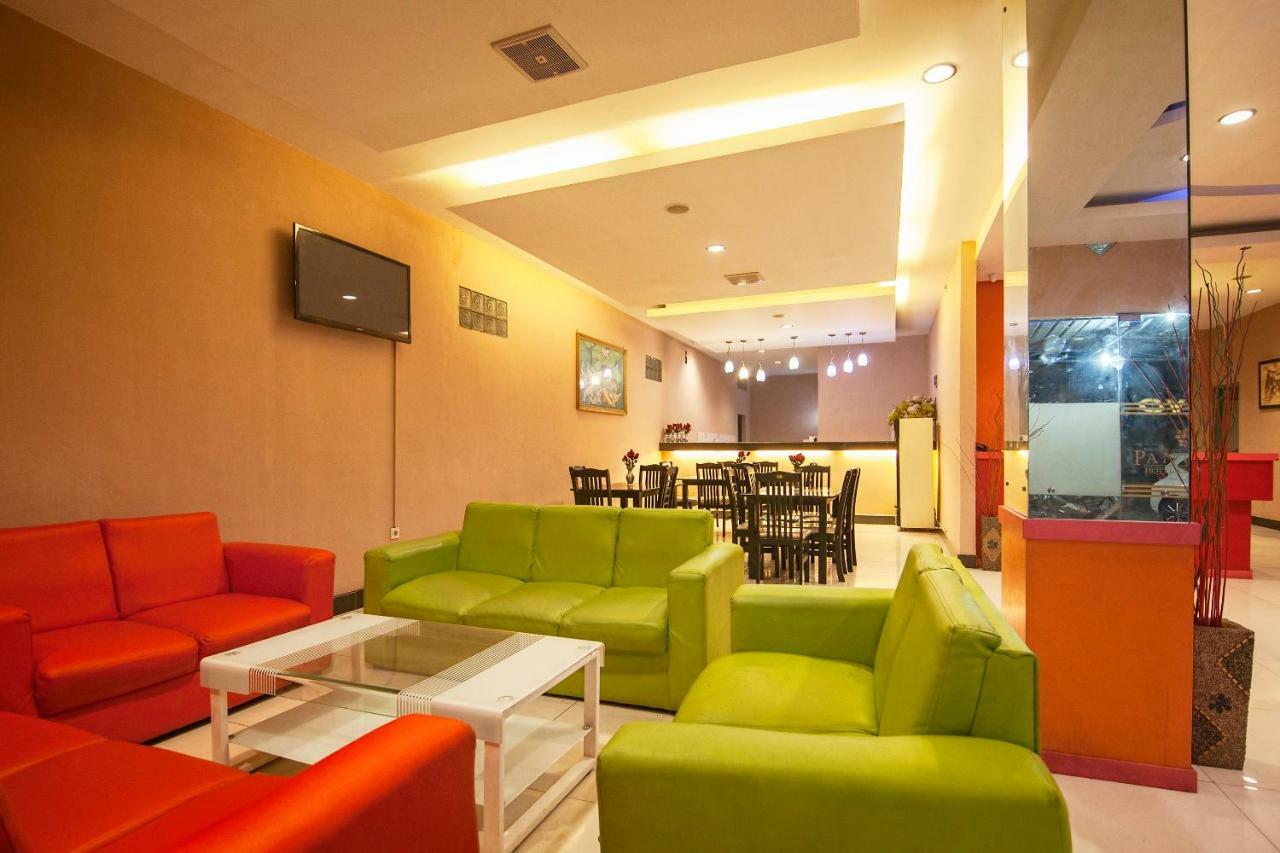 Oyo 529 Hotel Paninda Medan Dış mekan fotoğraf