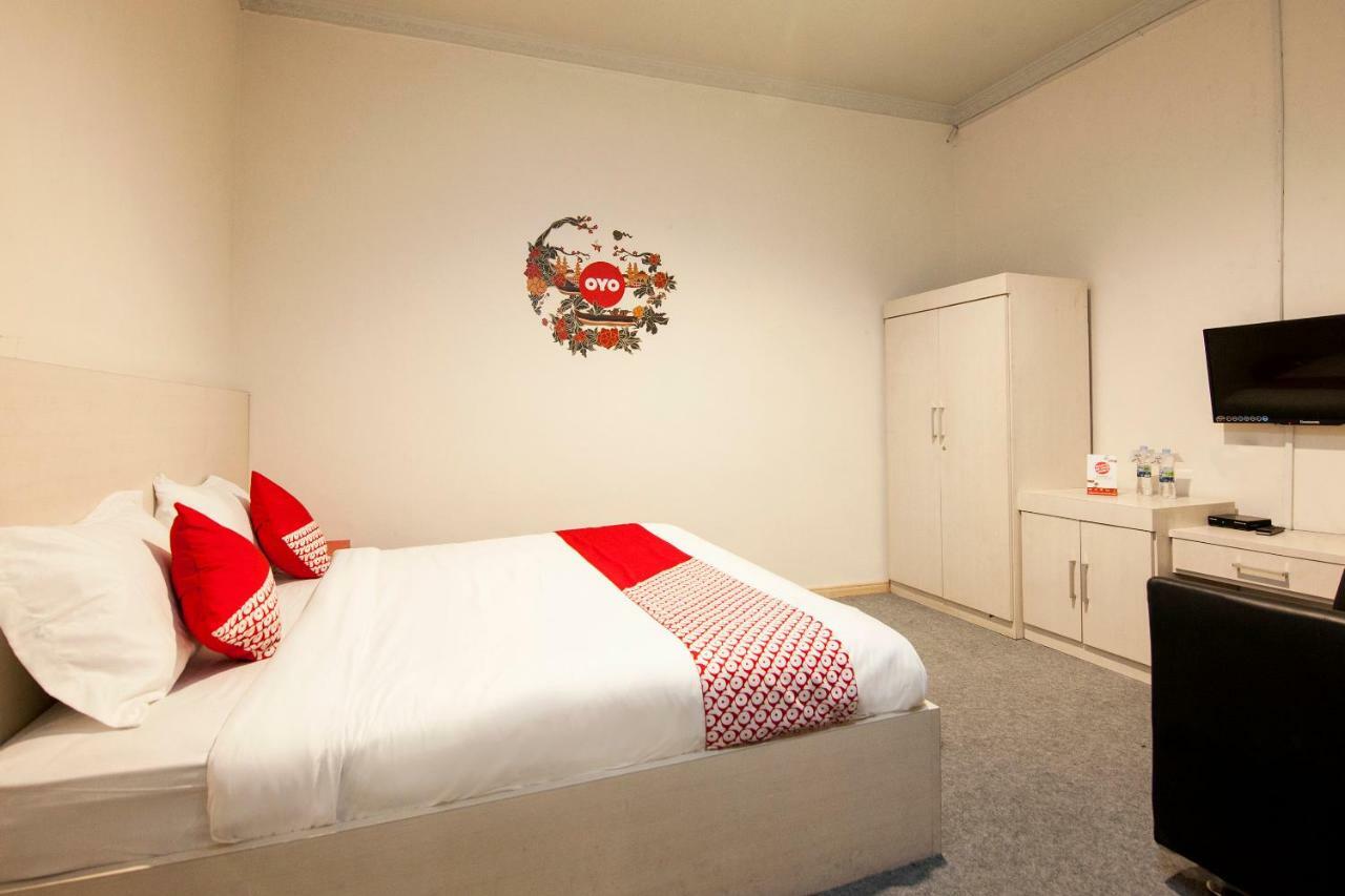 Oyo 529 Hotel Paninda Medan Dış mekan fotoğraf